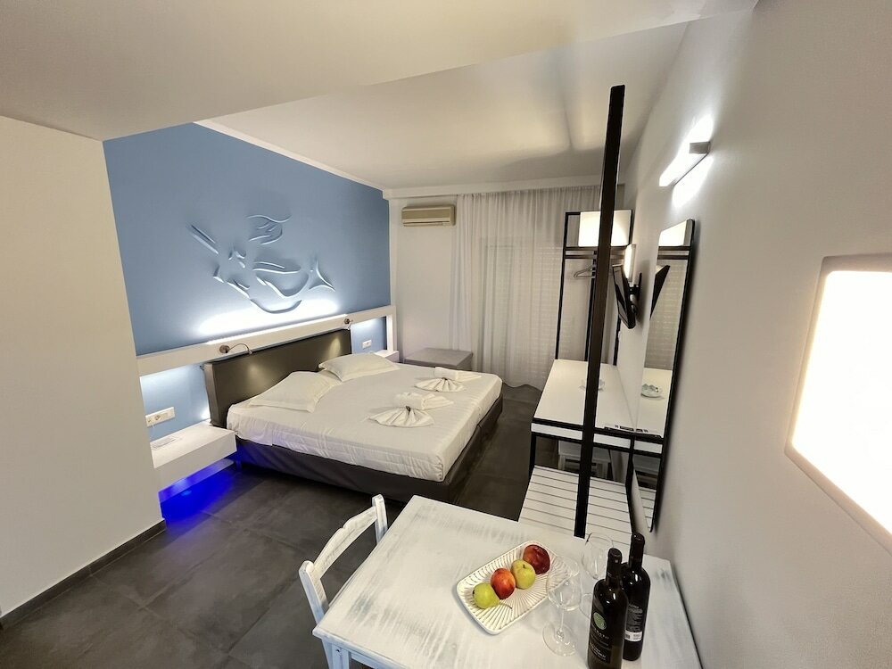 Фото Niriides Hotel