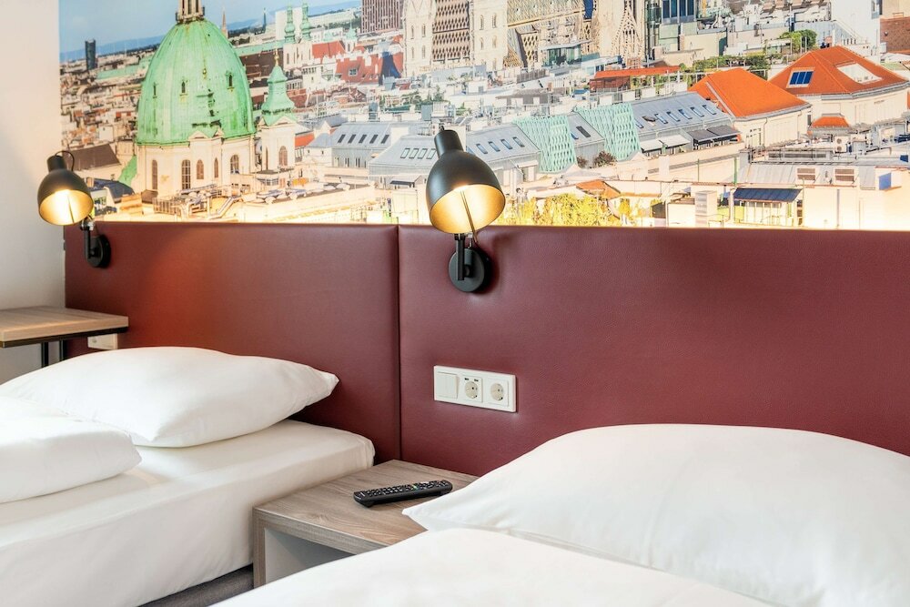 Фото Campanile Vienna South