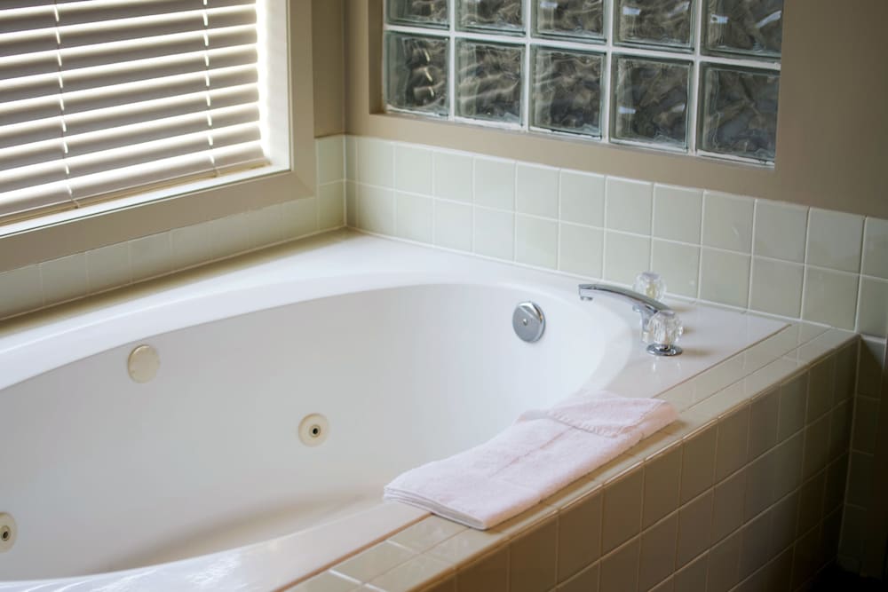 Фото Waterton Lakes Lodge Resort