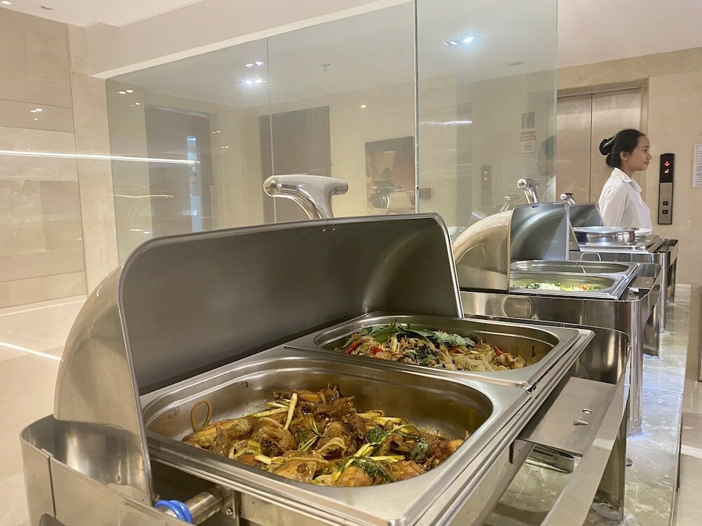 Фото The Luxe Hotel