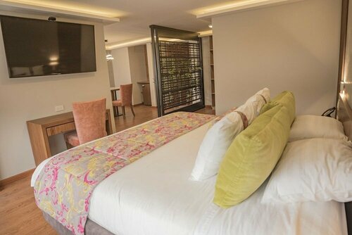 Гостиница Hotel Ambato в Амбато