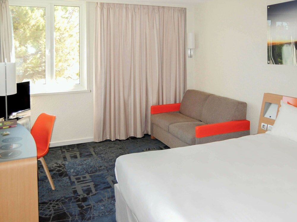 Фото ibis Styles Marseille Provence Aéroport