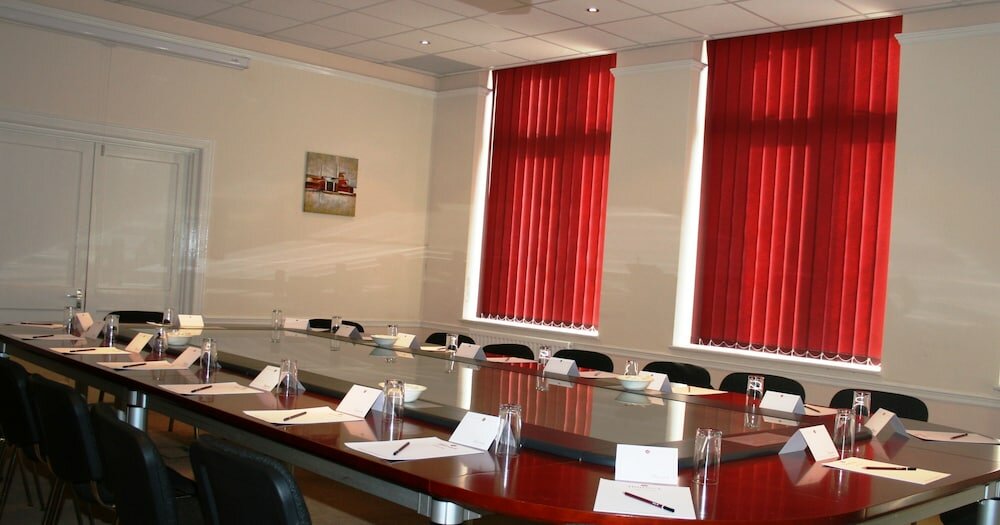 Фото Best Western Thurrock Hotel