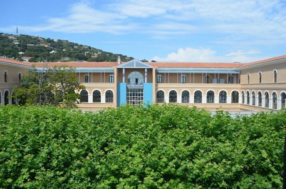 Фото отеля 1