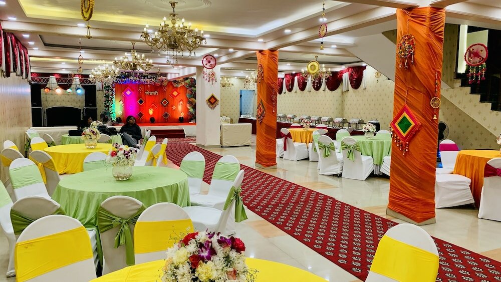 Фото Kashish Residency & Banquet