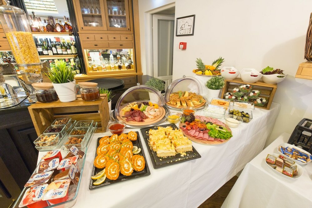 Фото Public House Hotel