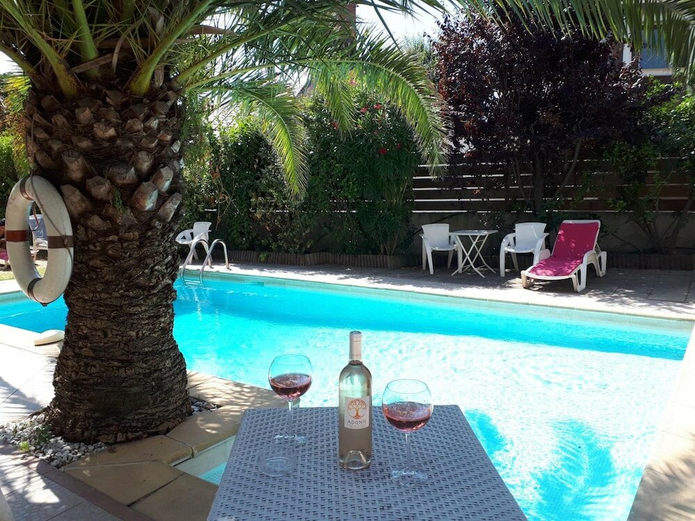 Фото Adonis Arc Hôtel Aix