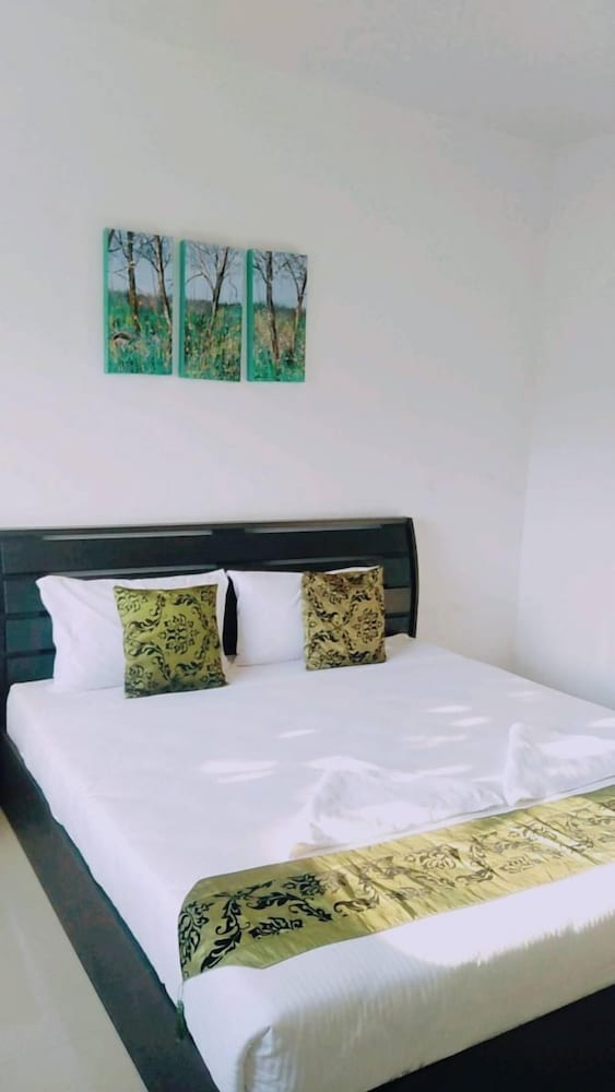 Фото Phet Cha-am Plaza & Resort