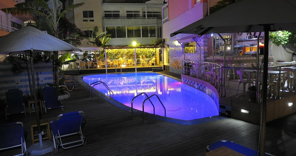 Фото отеля 3