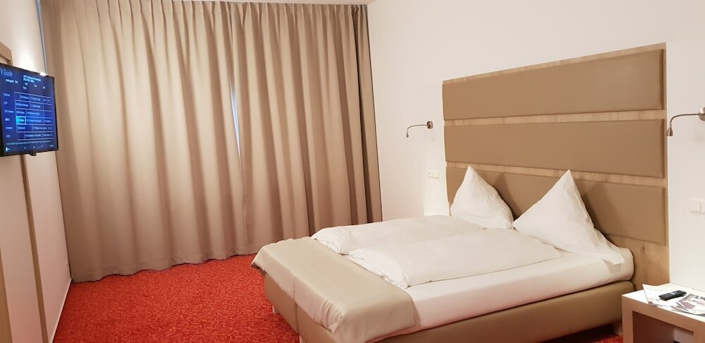 Фото Confour Hotel