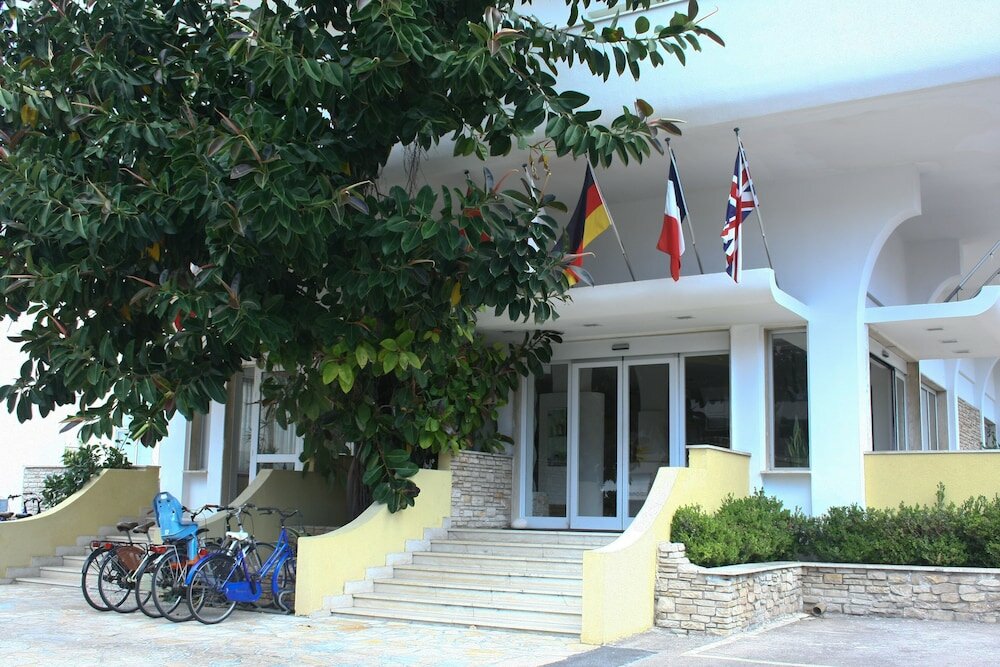 Фото Joli Park Hotel