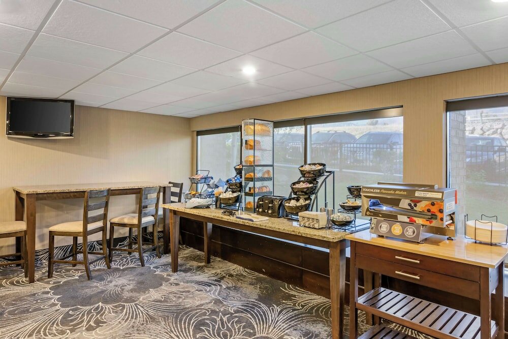 Фото Best Western Plus Landmark Inn