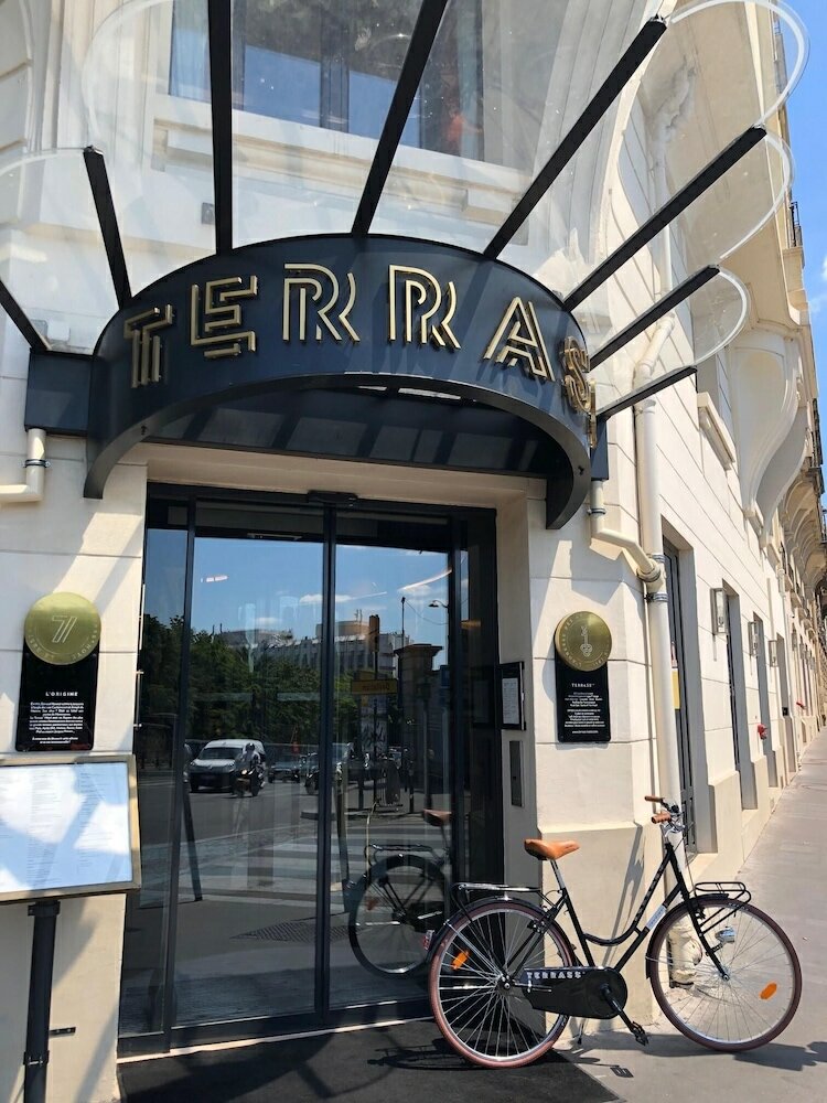 Фото отеля 1