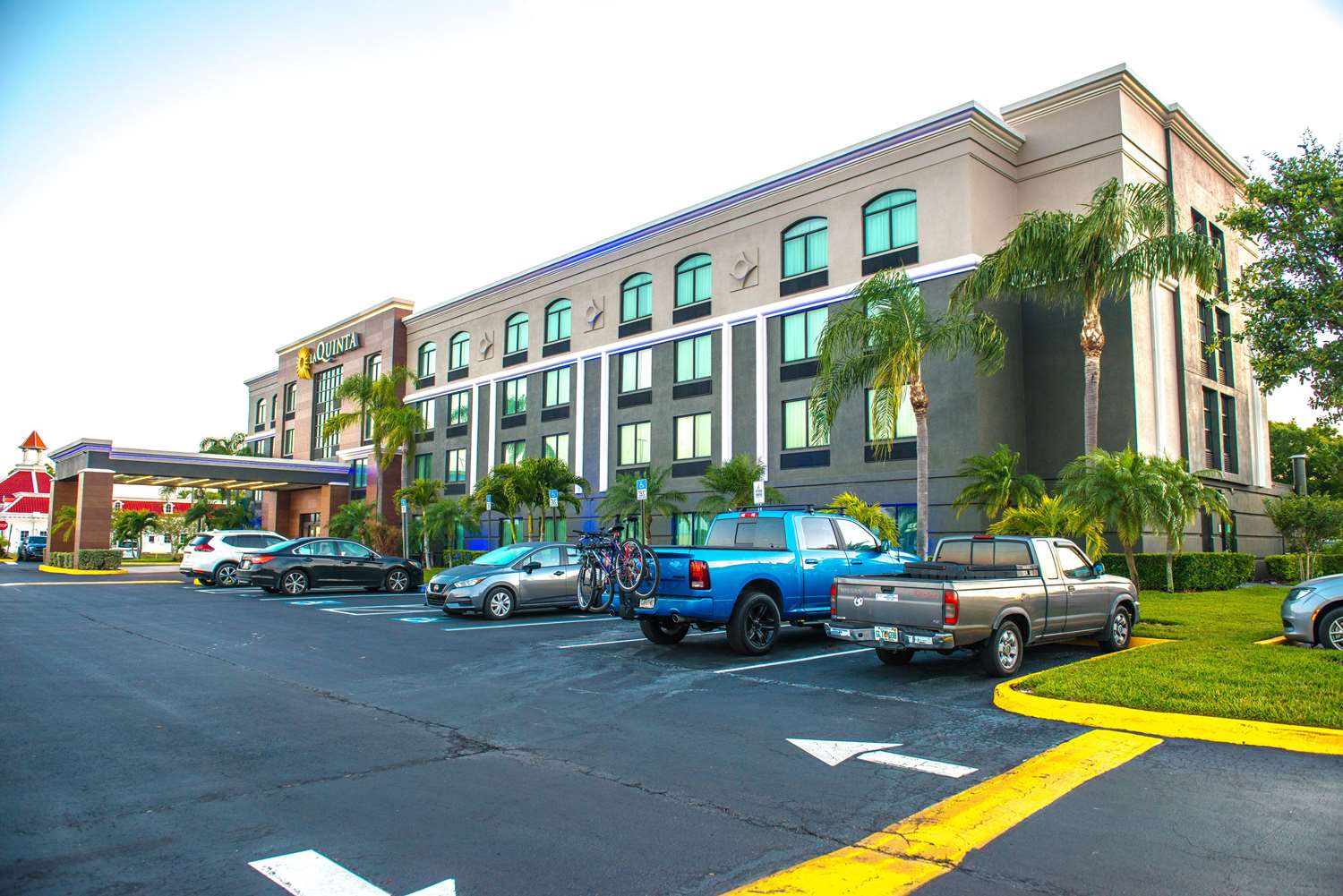 Фото La Quinta Inn & Suites by Wyndham Clearwater South