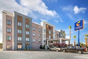 Гостиница AmerikSuites Laredo Behind Mall Del Norte