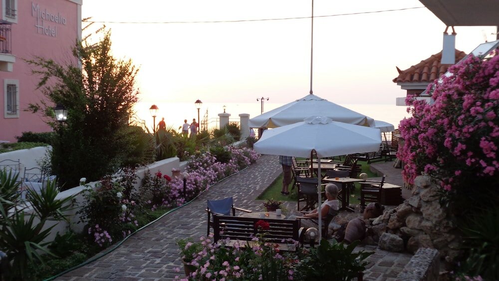 Фото Niki Studios Sea-Front