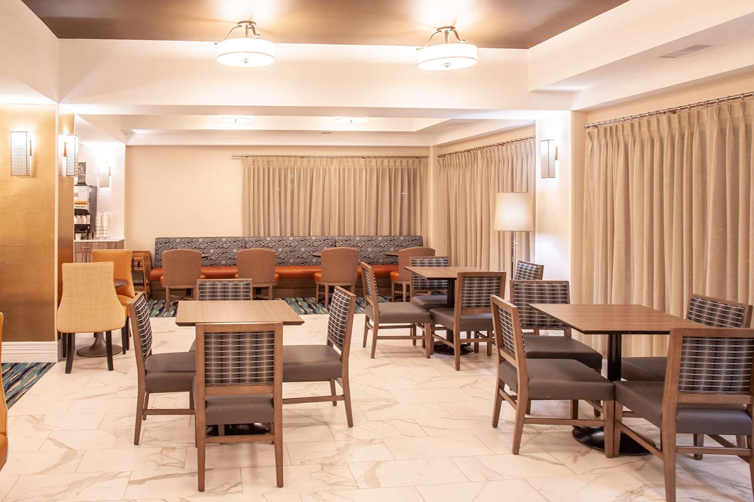 Фото Hampton Inn & Suites Jackson-Coliseum