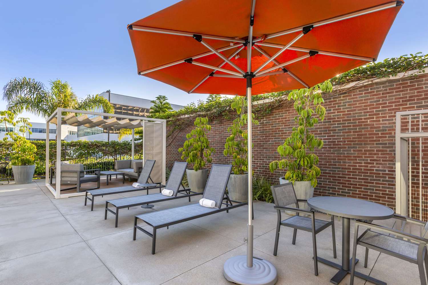 Фото Cambria Hotel Lax