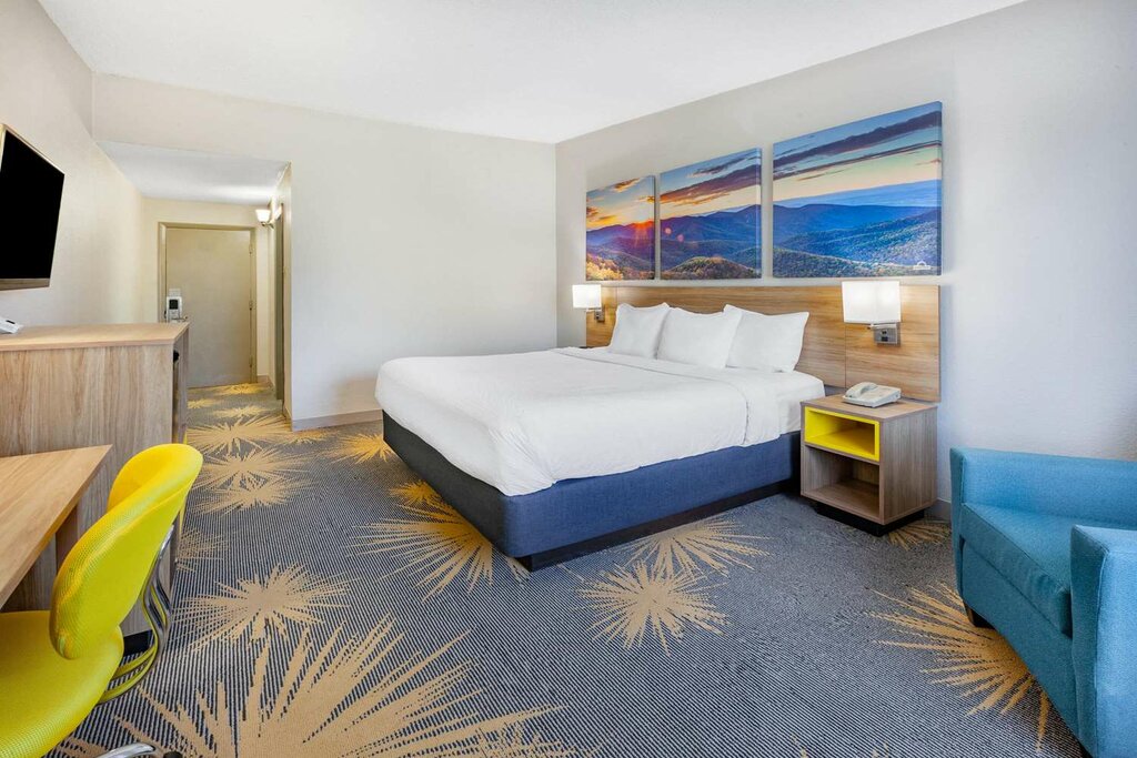 Hotel Days Inn by Wyndham Roanoke/Hollins Near I-81, Roanoke, photo