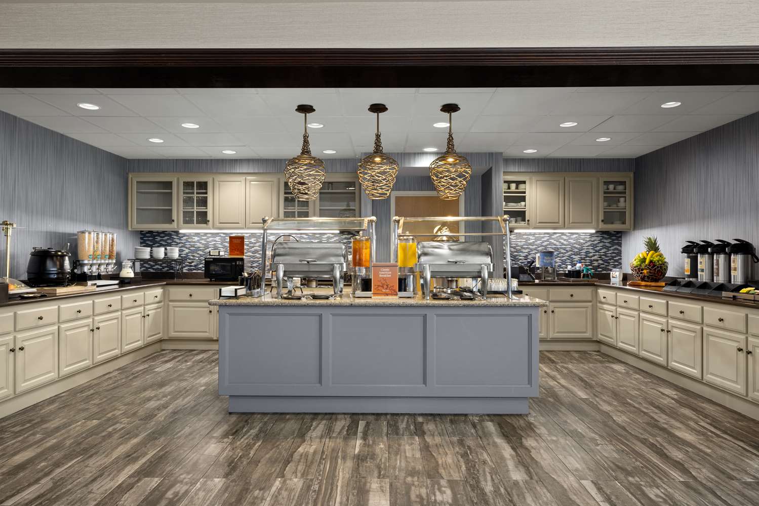 Фото Homewood Suites by Hilton Bakersfield