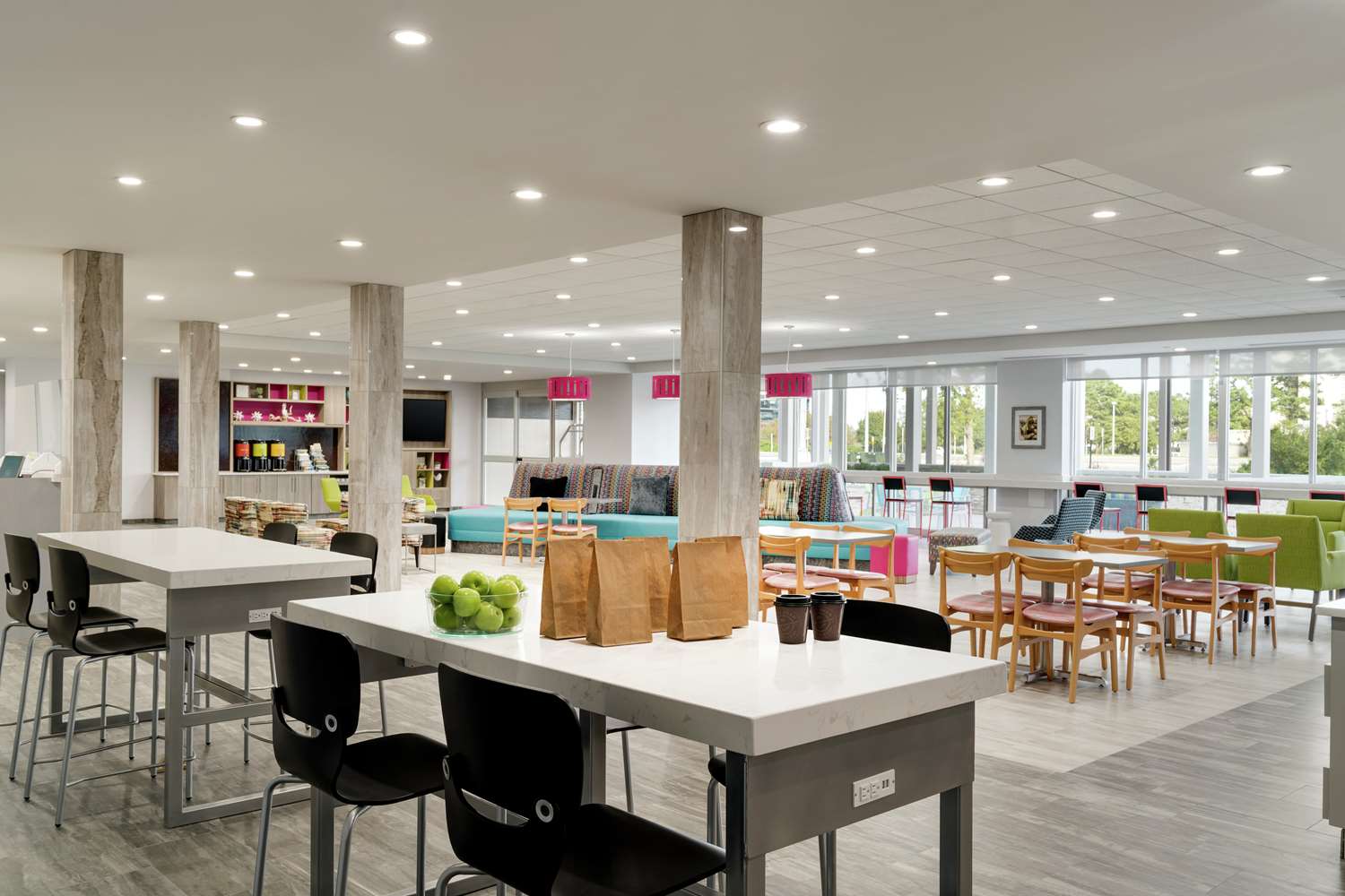 Фото Home2 Suites by Hilton Norfolk Airport