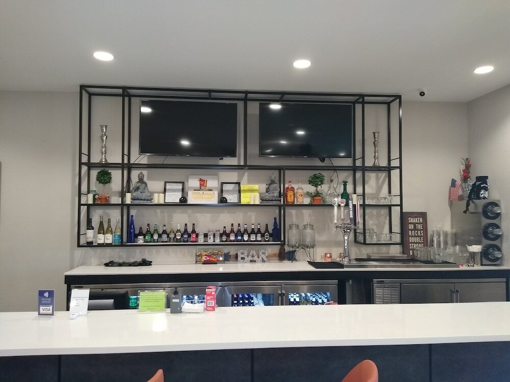 Фото Holiday Inn Kansas City - Northeast, an Ihg Hotel