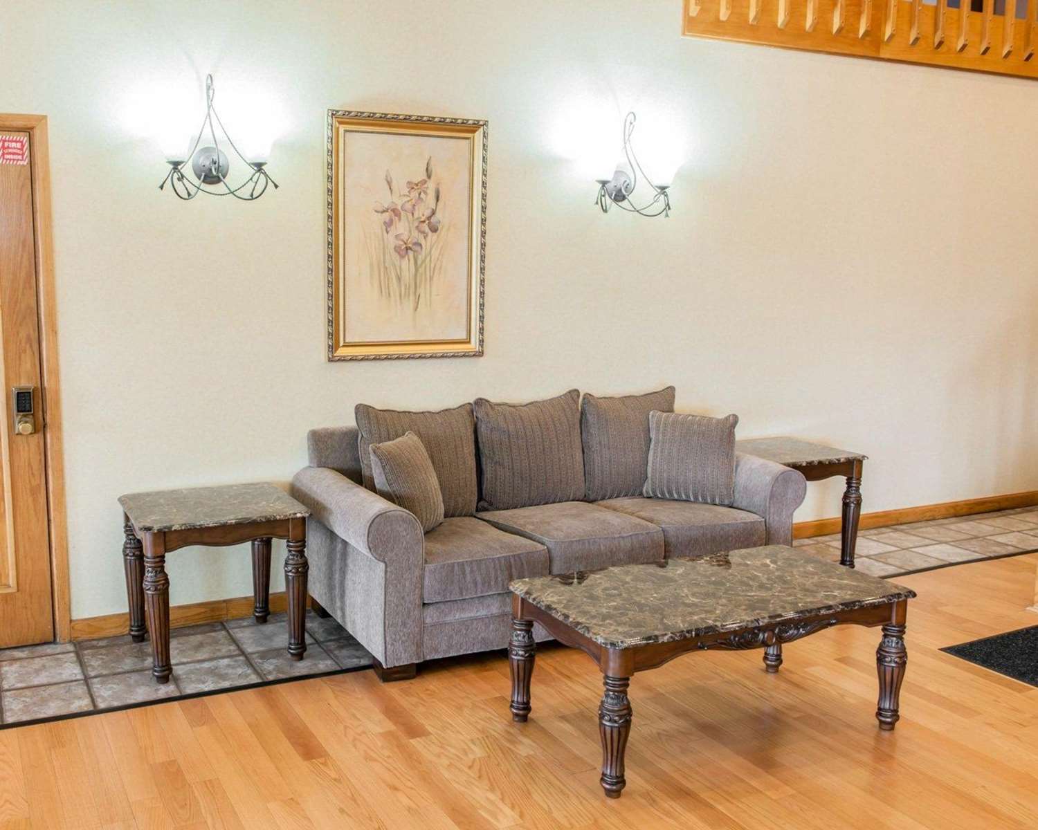 Фото Quality Inn & Suites