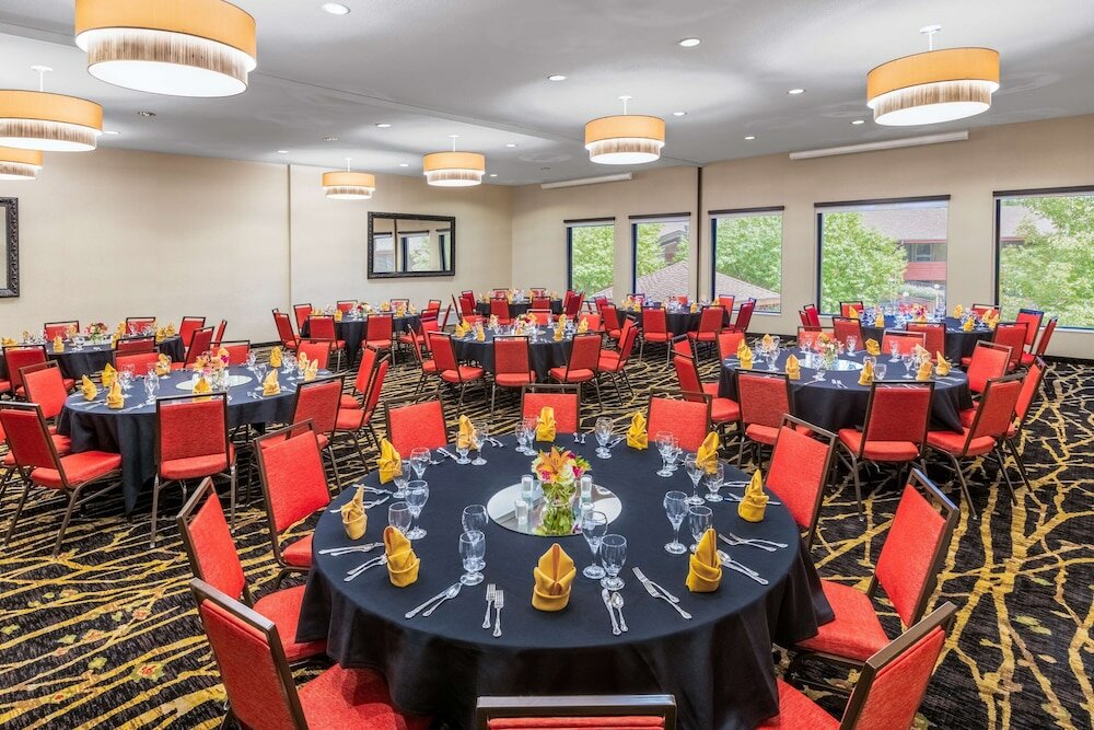 Фото Radisson Hotel Colorado Springs Airport
