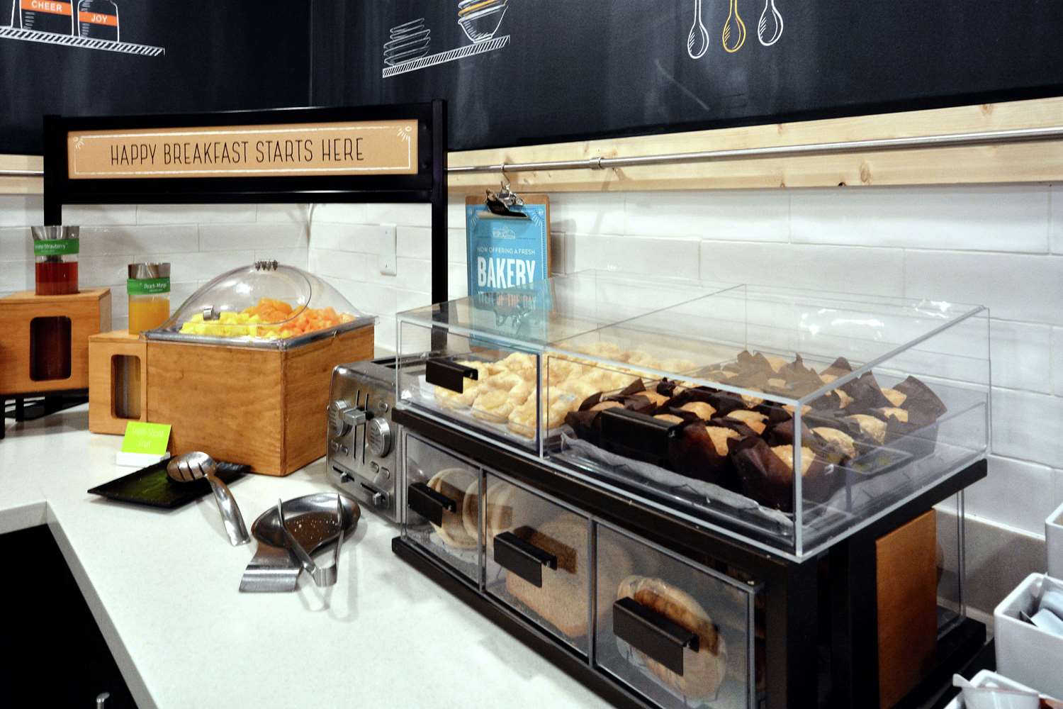 Фото Hampton Inn Raleigh-Capital Blvd. North