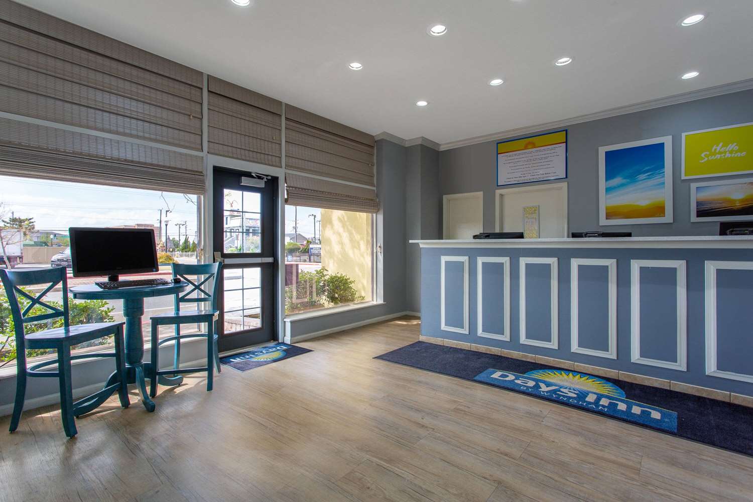 Фото Days Inn by Wyndham Ocean City Oceanfront