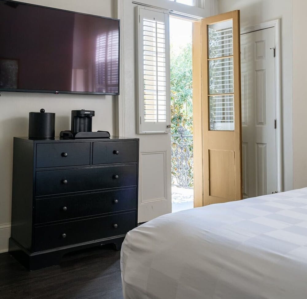 Фото Historic Streetcar Inn