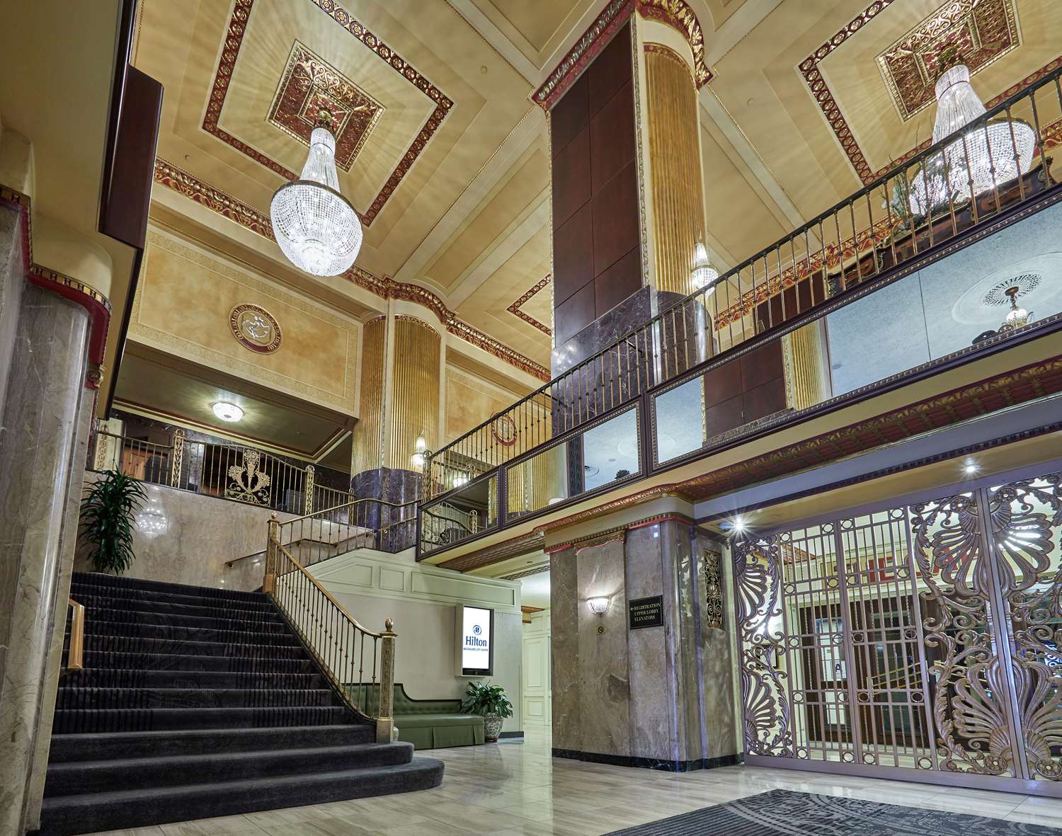 Фото Hilton Milwaukee City Center