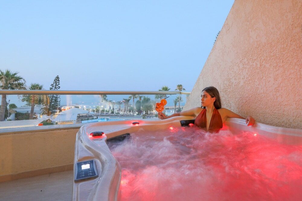 Фото Golden Coast Beach