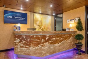 Гостиница Best Western Plus Charlotte/Matthews Hotel