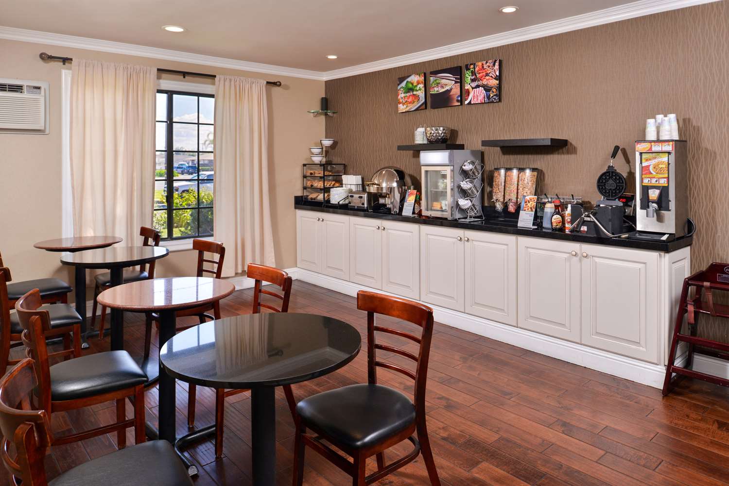 Фото Best Western Palm Garden Inn