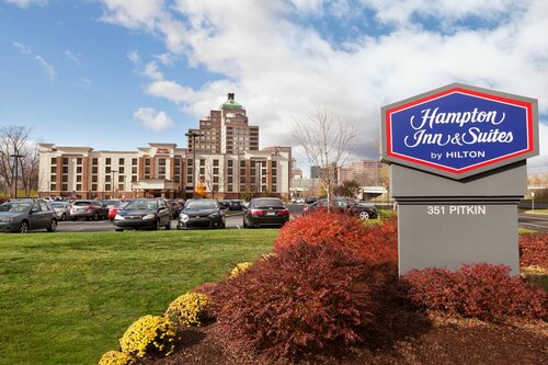 Внешний вид отеля Hampton Inn & Suites Hartford/East Hartford в Ист-Хартфорде, фото 2