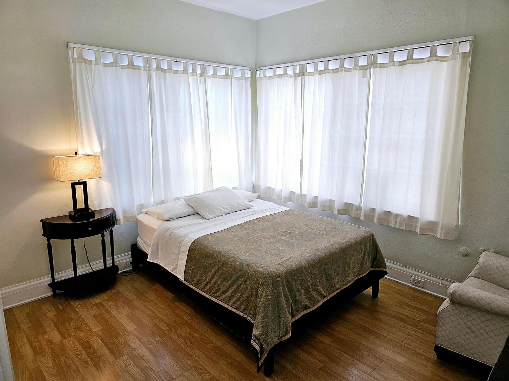 Фото Orange Drive Hostel