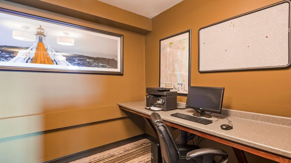 Фото Best Western Airport Inn