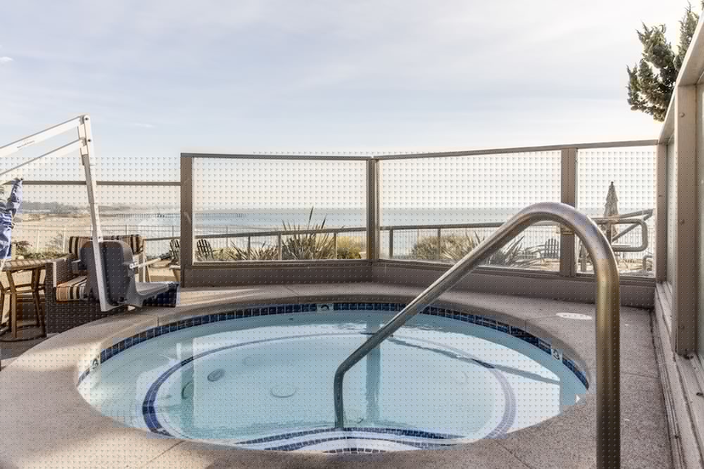 Фото Cottage Inn by The Sea