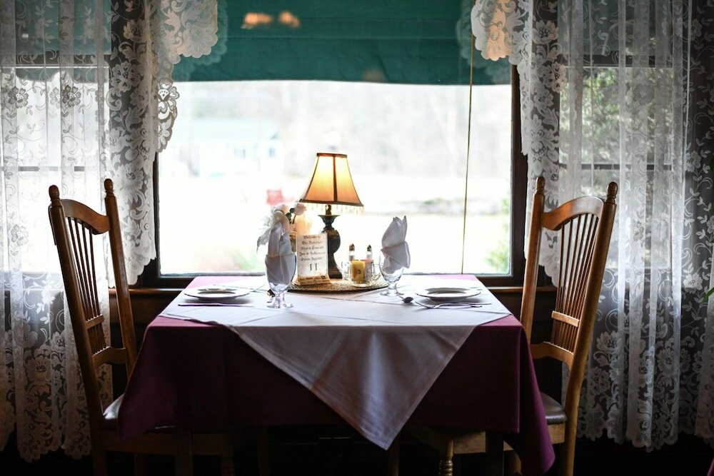 Фото Bavarian Manor Country Inn