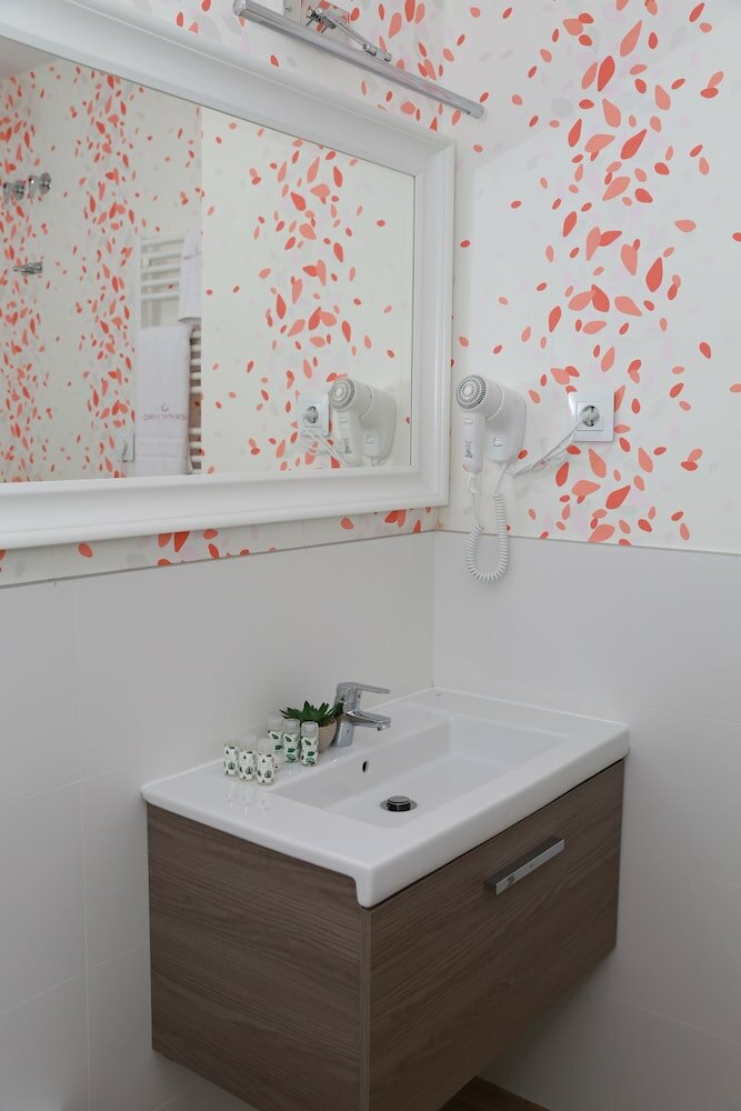 Фото New Point Madrid Opera