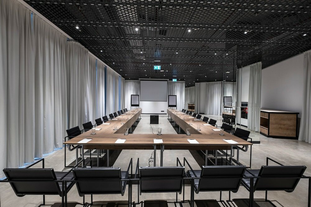 Фото Moxy Tbilisi by Marriott