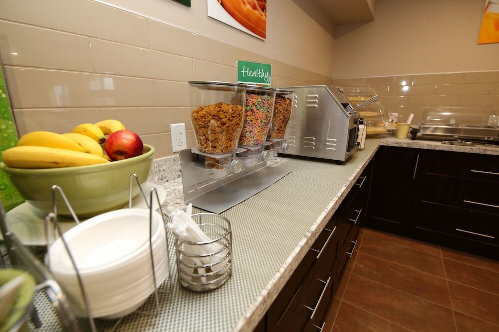 Фото Quality Inn & Suites Bathurst