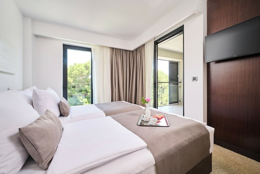 Фото Hotel Parentium Plava Laguna