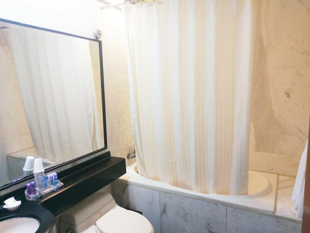 Фото Puyisy Business Hotel