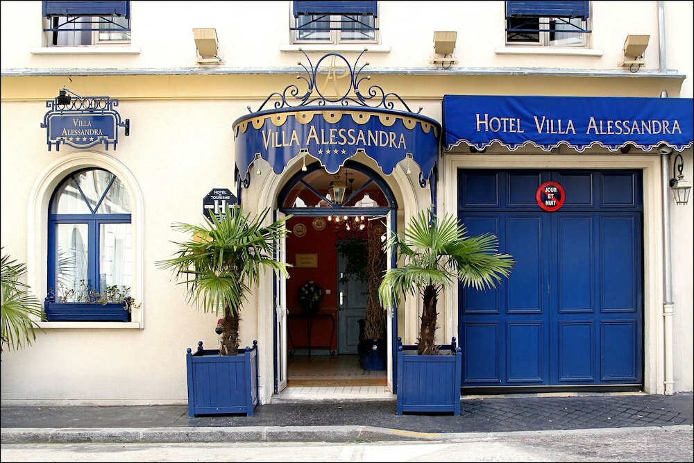 Фото отеля 1