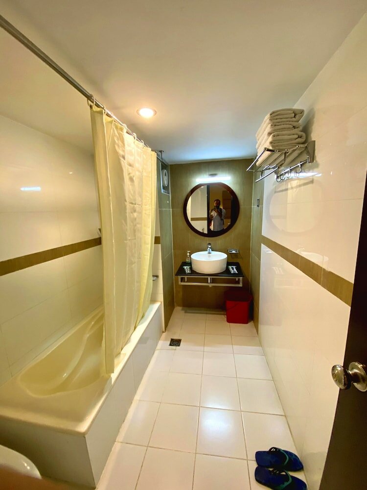 Фото Hotel Nirvana Inn