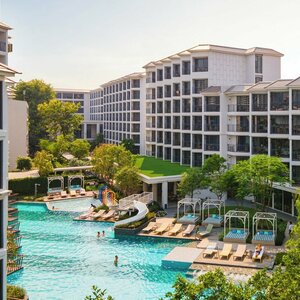 Гостиница The Quarter Chaophraya by Uhg