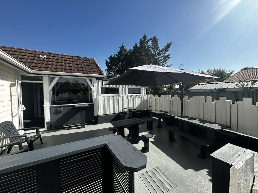 Фото Wood Inn Hôtel Aéroport Bordeaux-Mérignac