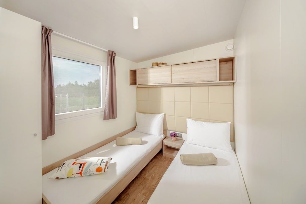 Фото Mobilhome Victoria Camping Lanterna